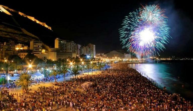Las Brisas Del Mediterraneo 阿利坎特 外观 照片